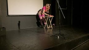 dice game live kink performance