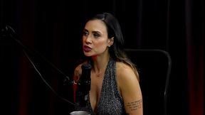 Acha legal estar com mulheres, apesar de ser h&eacute_tero, e contou sobre o formato do Teste de Fidelidade - Taluane Boom (WATCH ON: SHEER/RED)