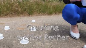 Crushing white cup - Crushing weißer Becher