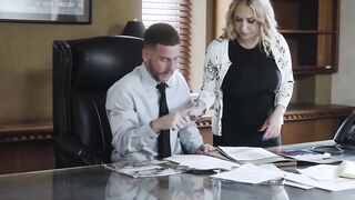 The Corporate Seduction Quinn Waters Teaches Harper Red the Ways of Office Devotion