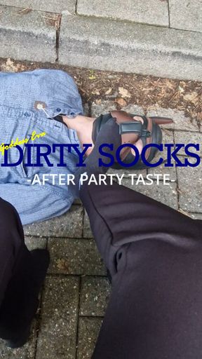 Schmeck meine dreckigen Socken - Socks, feet, petplay