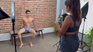 Un favor para una sesión de fotos termina en una follada super rica con Dany