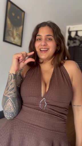 OnlyFans star showcases her tight sphincter
