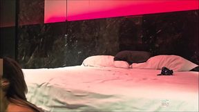 blooper: me vine antes de tiempo pero las dos se sorprenden del lechazo que les iba a dar