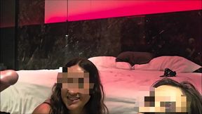 blooper: me vine antes de tiempo pero las dos se sorprenden del lechazo que les iba a dar