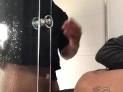 Fudendo no banheiro