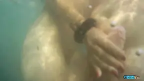 Beach chick gets her clenching box stuffed in public