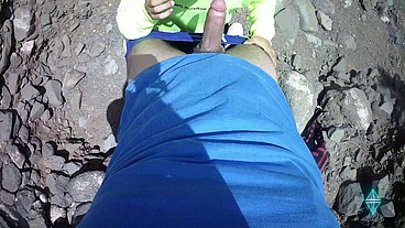 Very hot young tourist finds me pissing