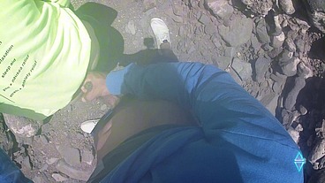 Very hot young tourist finds me pissing