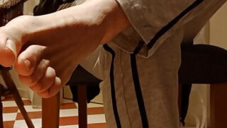 Grosse salope italienne musclée aux fesses rebondies se fait sodomiser profondément dans une vidéo amateur