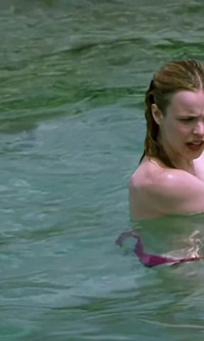Slim Rachel McAdams sits topless exposing her perfect body