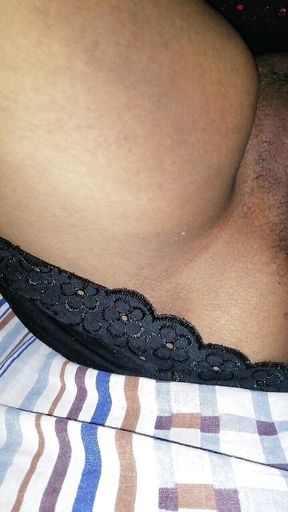 Sri Lankan Aunty Double Penitration by Sex Toy