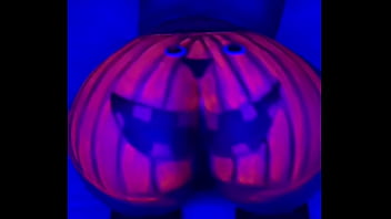 Twerking the pumpkin