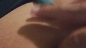 Masturbating at the sopha with something inside my belly button