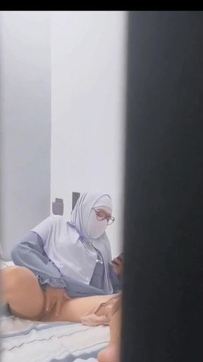 Patient caught doctor masturbating in the room.   Clip 1