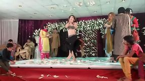 jiya khan Mehndi dance on billi .MP4