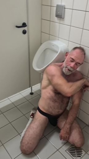 Bathroom Cruising