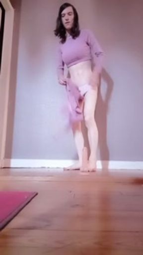 Femboy gym trainer takes all 7 inches of an horse dildo