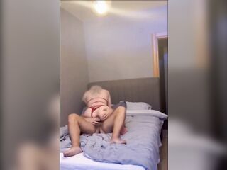 HOT TRANS SUCKS KNOB AND GIVES HER TASTY BUTT