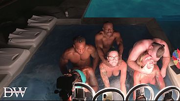Hot Tube Orgy (Will Tile - Nikki Zee - Lyric Sky - Kyle Balls - Deliah Grace)