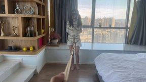 FX82-White stockings, twin ponytails, Asian girl, bound by ropes, walking on a rope full of knots, stimulating orgasm, controlling orgasm.