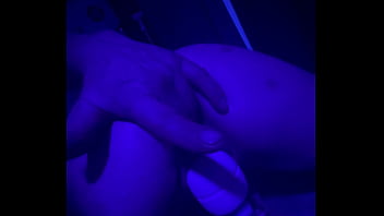 Zoey Portland plays with hitachi