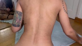 free pv Playing on the floor with a 9.5inch cock on pussy and trying my new ben wa balls (thai balls)