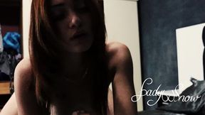 ruivinha natural da buceta ruiva, aceitou receber dinheiro para chupar meu marido eu descobri e deu ruim para a novinha fodi ela bem gostoso com meu cintaralho lord kenobi / tiny foxxy