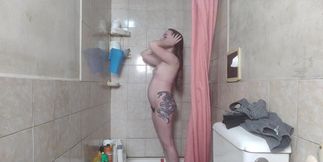 I Love Showers with Lots of Bubbles