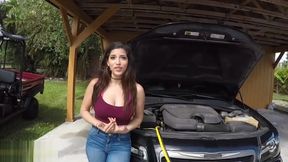 Roadside - Latina wife has sex with her mechanic outside