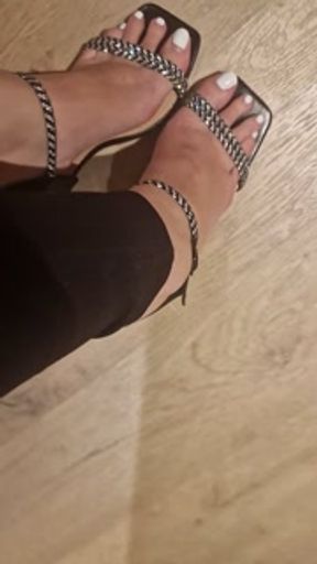 Feet fetish big round ass blonde Dutch high class escort Jana waiting for a hot date