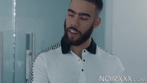 Hot businessman Taye Scott gets his ass serviced and stretched by seductive Papi Suave