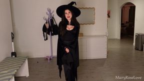 Voracious Witch Fattens You Up