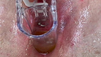 He pee into my pussy by speculum and I squirt too