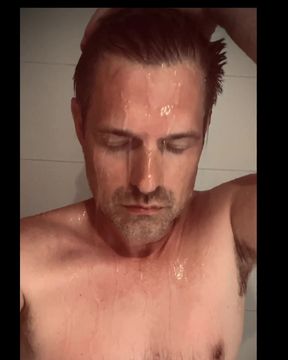 Thomas Renneberg shower porn