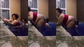 piscina com a mamifera