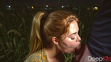 My girlfriend sucked my thick cock in a field at night, taking all my cum into her sexy mouth[AI]