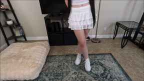 Hottie Daydream Daisy Gets A Monster Facial