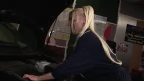 Hot blonde bitch enjoys a steamy car fuck