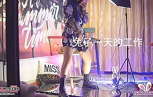 Jin Tian Tu Tu Shou Liao Si Ci Jing ,Ke Lian De Nan Yi Hao Ai [Tai Wan Fen Hong Tu pinkrabbitTW]