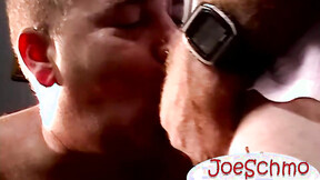 Hunky amateur Dave is ready to pound a hungry tight anus