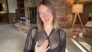 Mommy loves BIg Dicks 😍Get humiliated  by comparison to a HUGE cock🍆