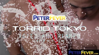 Gołym grzbietem, lizanie, mięśnie – fetyszowy hardcore klip z wytatuowanymi Azjatami ruchanymi w dupę