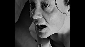 Je suce une bonne bite d un inconnu et le fait jouir dans ma bouche