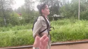 ran into a girl I know at the bus stop and gave her some head