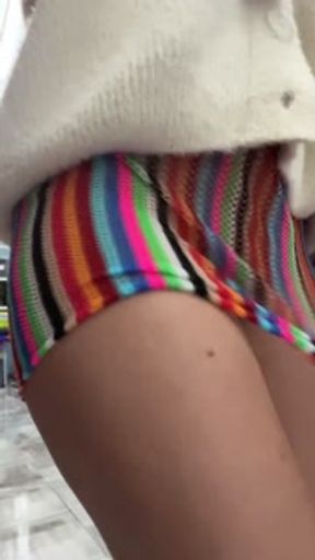 Public Pussy Flashing! Girl Lifts Her Short Dress in the Store and Shows She’s Not Wearing Panties –