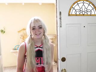 eighteen Year Old PAWG Annie Archer Goes All the Way!