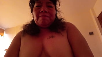Con mi madura cristiana, le estoy ense&ntilde_ando a lactar porque no sabe, me dice que con su marido no siente nada