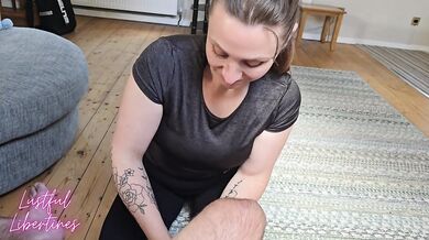 My British milf mom busted jizzing on my face after a massage