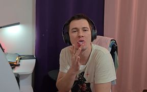 Horny Amateur Solo Masturbation - I Couldn't Resist Tasting My Own Cum After Orgasm
